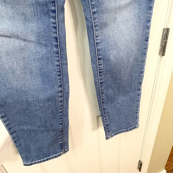 ➕ Old Navy Rockstar Medium Wash Skinny Jeans Women’s Size 14 - Picture 5 of 8